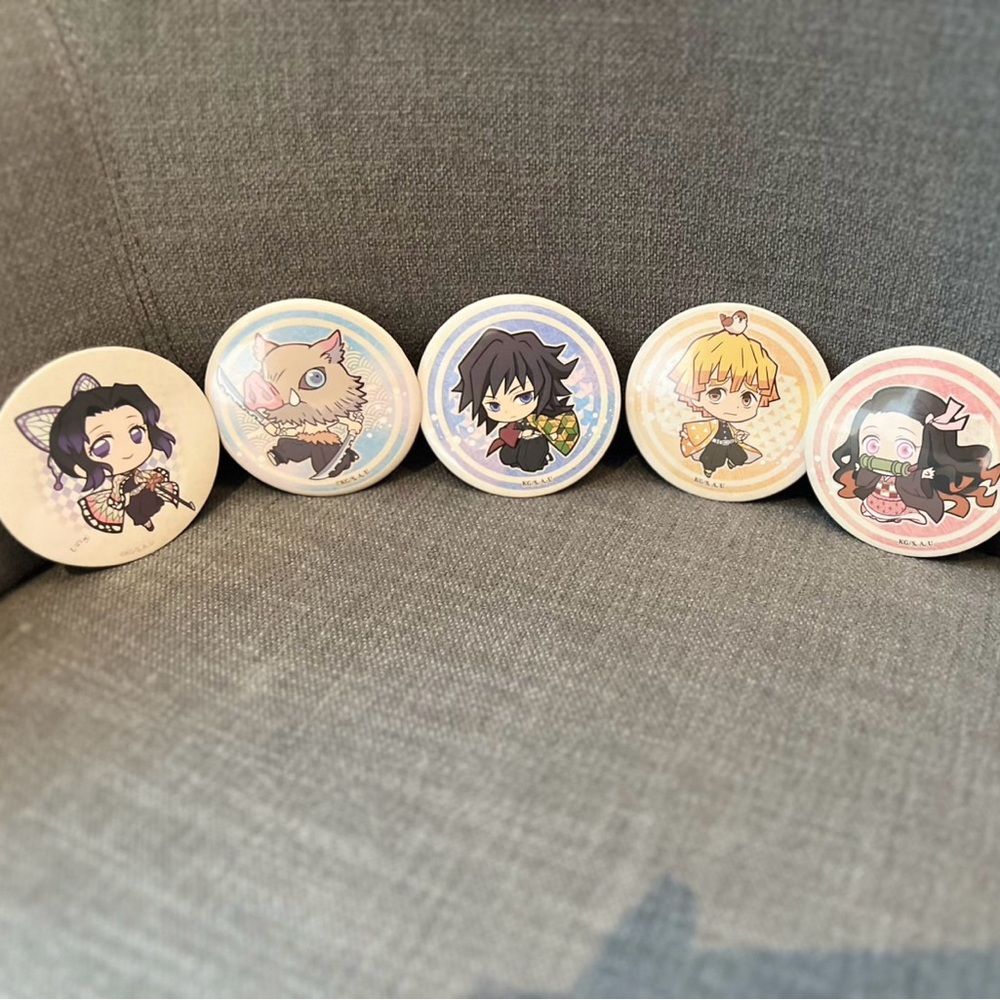 Demon Slayer Can Badge Set Nezuko Shinobu Inosuke Giyu Zenitsu